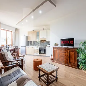 Homiday - - Elegant Apartment- 3 2 Bagni Appartamento